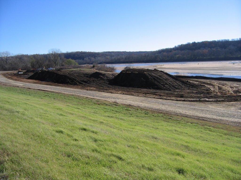 Former Sand Springs Petrochemical Superfund Site - looking southeast to the Arkansas River
