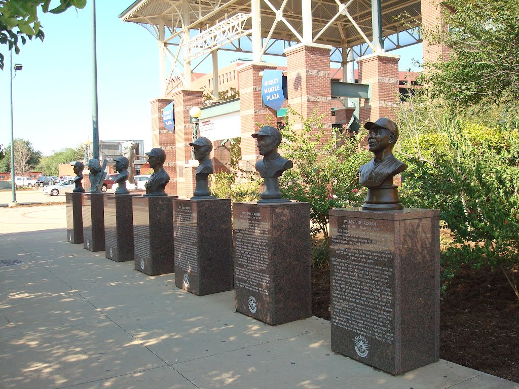 Busts at Mickey Mantle Plaza Entrance
