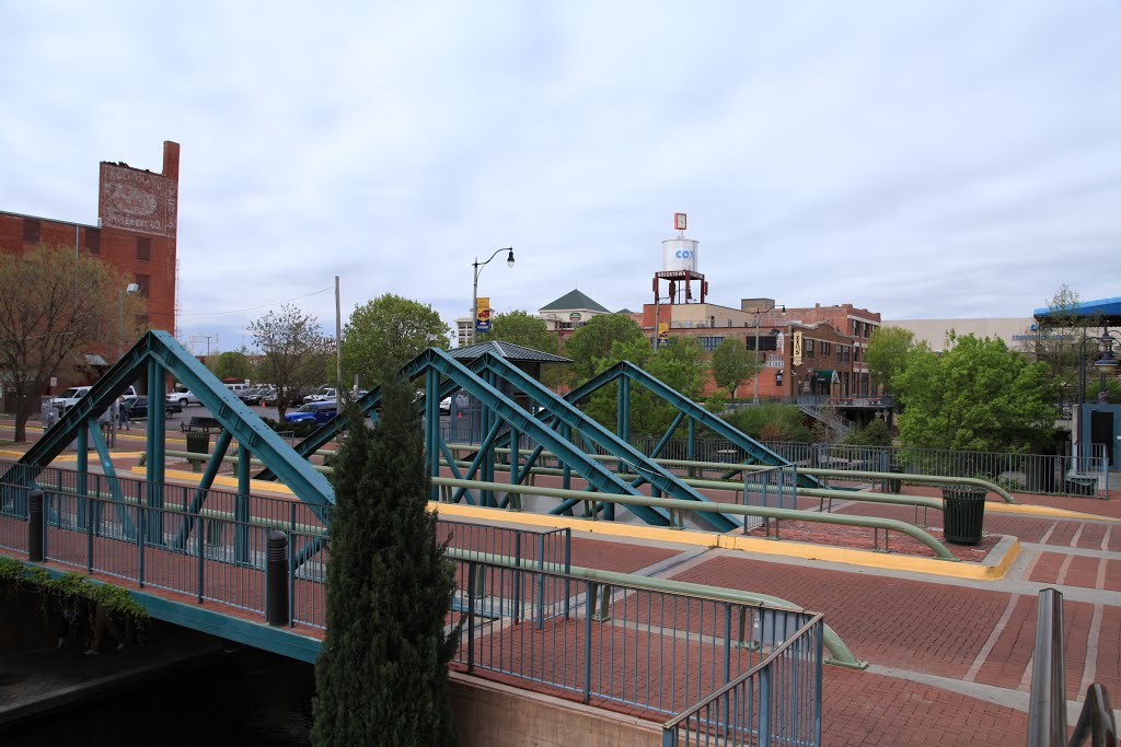 Unusual bridge