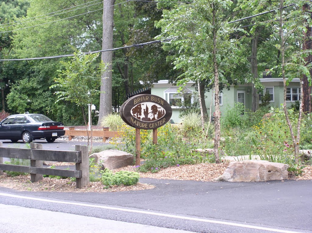 Briar Bush Nature Center entrance