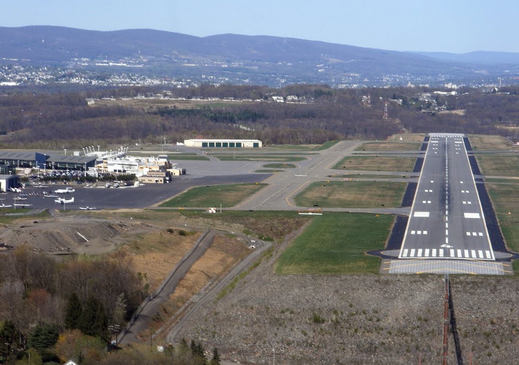 Final Approach to to Wilkes-Barre/Scranton International Airport (AVP/KAVP)