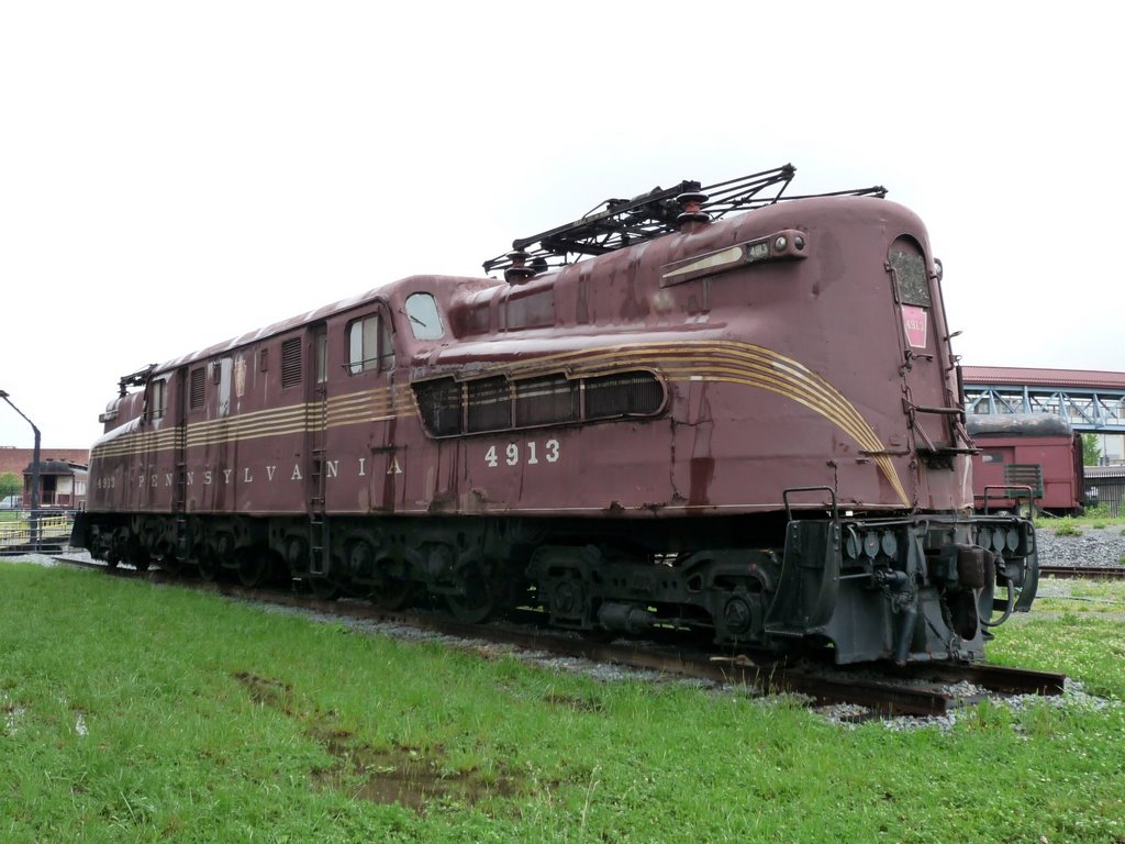 GG1 (Pennsy 4913) in the weather at Railroaders Memorial Museum