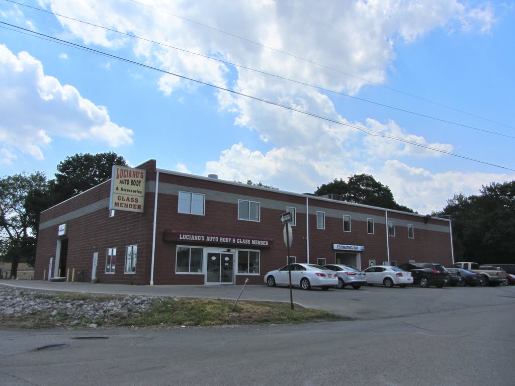 Lucianos Auto Body Inc