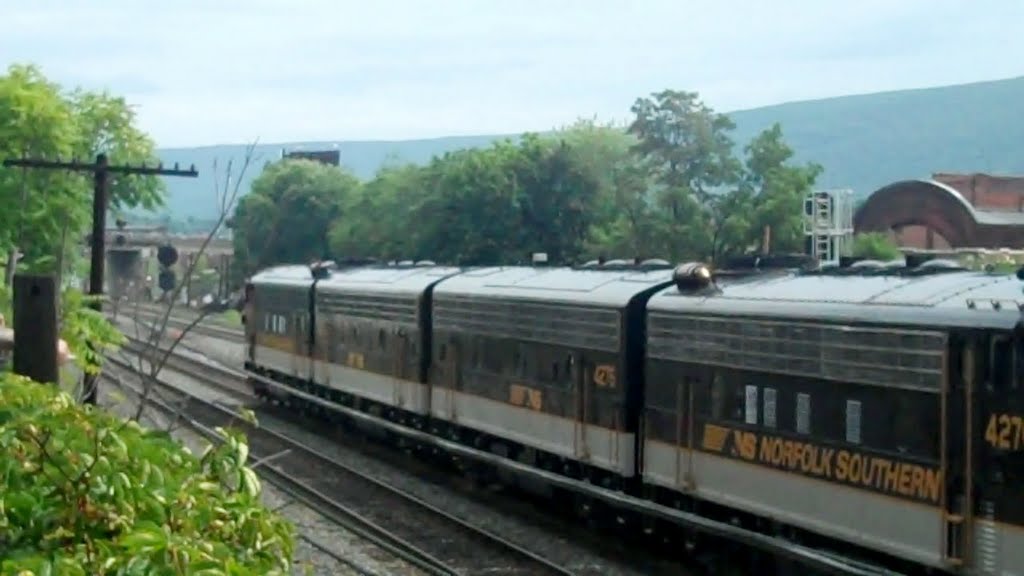 Norfolk Southern Passenger Train