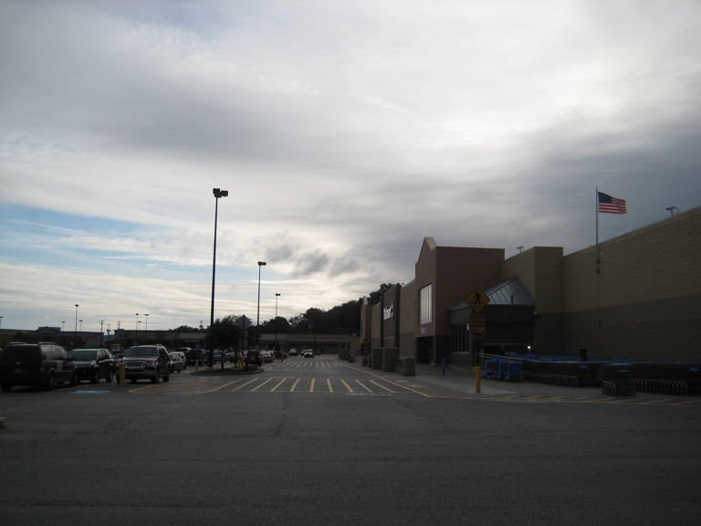 Wal-Mart Plaza, Monaca, PA