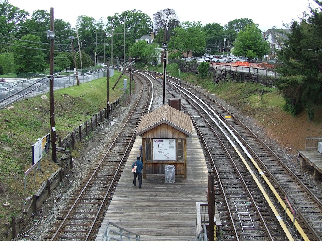 Bryn Mawr Station - 2012/22/05