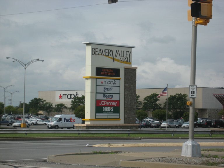 Beaver Valley Mall entrance
