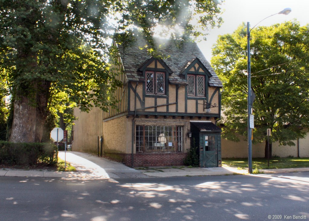 Former Lansdowne Library Building