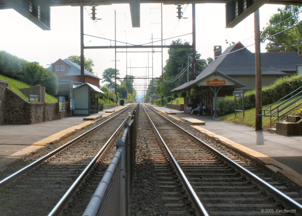 Lansdowne Train Station Looking East