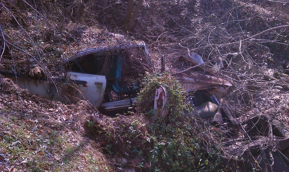 Frey Farms Ravine - auto graveyard