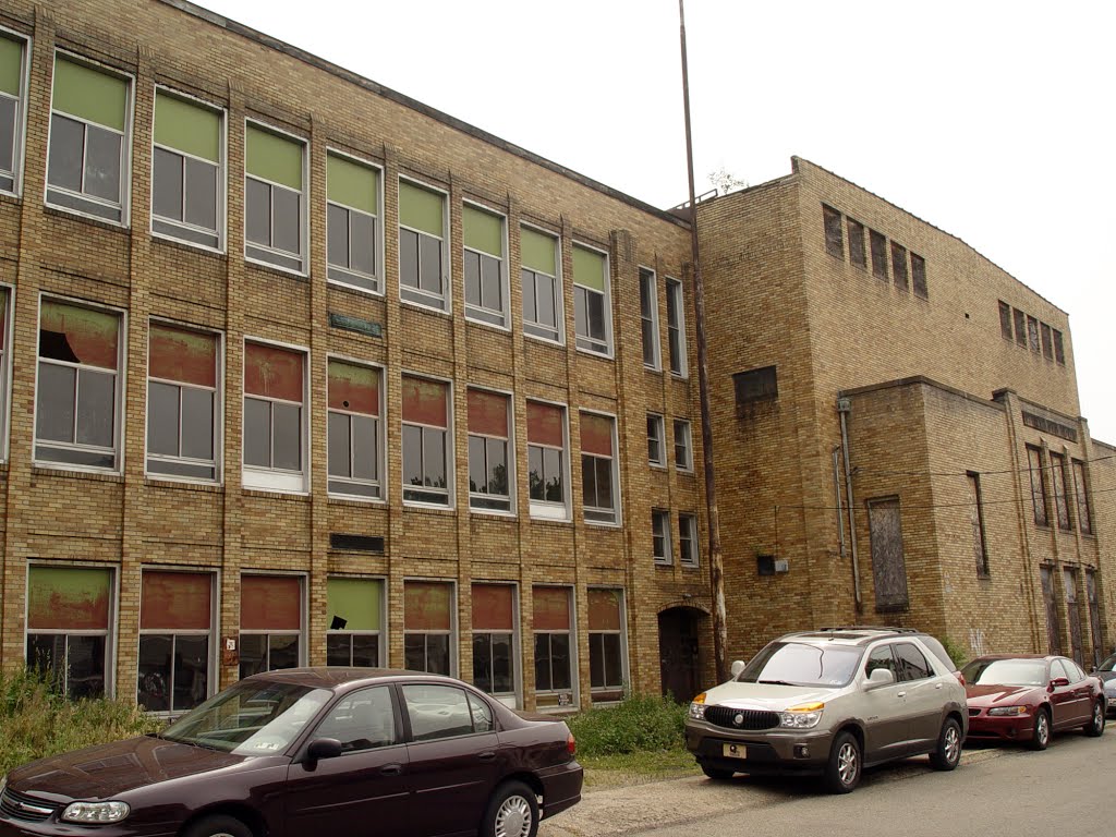 Old Freedom High School, Freedom PA. (2007)