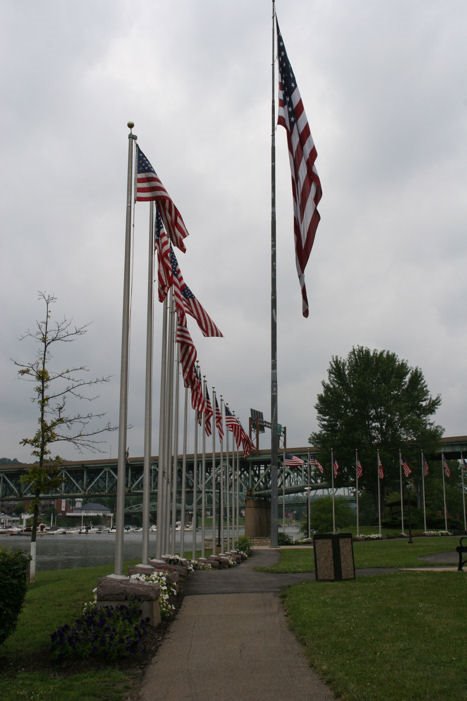 Flag Plaza, Rochester, PA