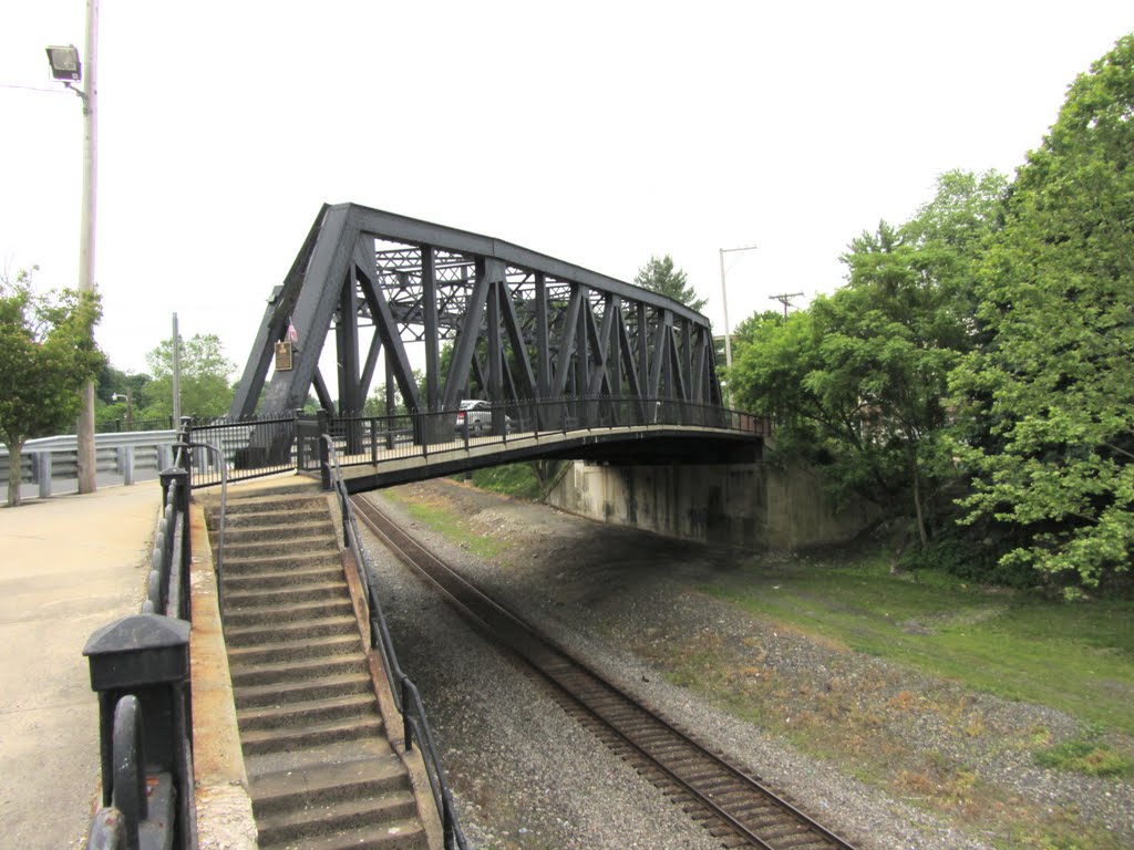 Main Street Bridge over Former CNJ RR Main
