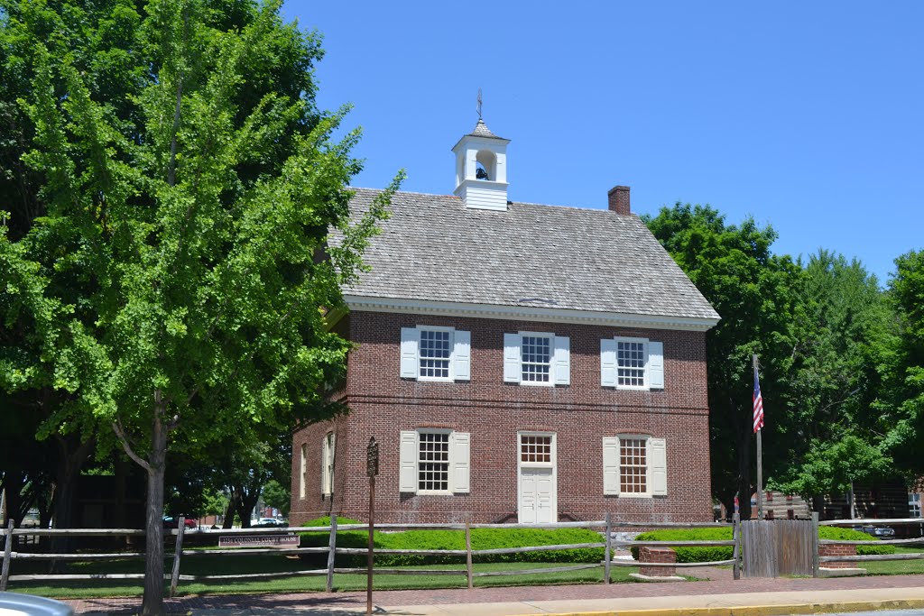 Colonial Court House