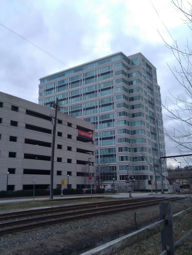 Building next to R6 line