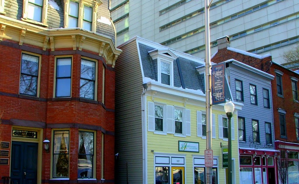 Walnut St