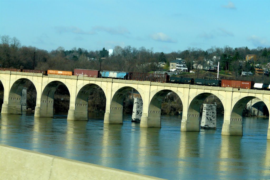 RR bridge over Susquehanna River Harrisburg PA from Rt 83 3/26/11