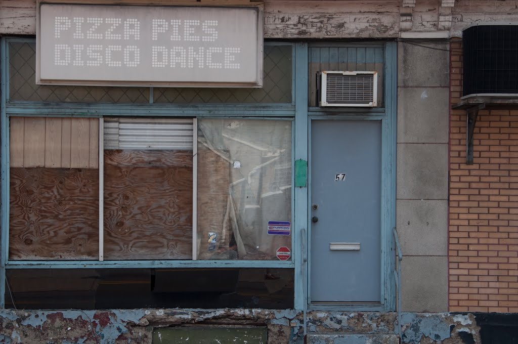 Pizza Pies Disco Dance