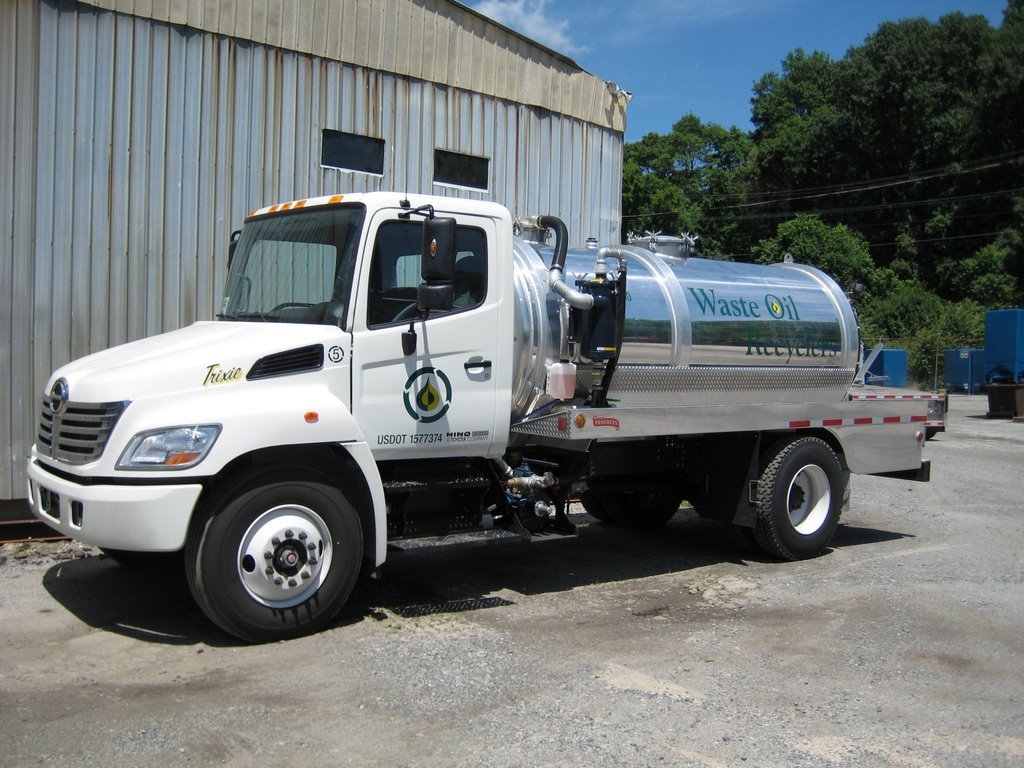 Waste Oil Recyclers Tanker Truck