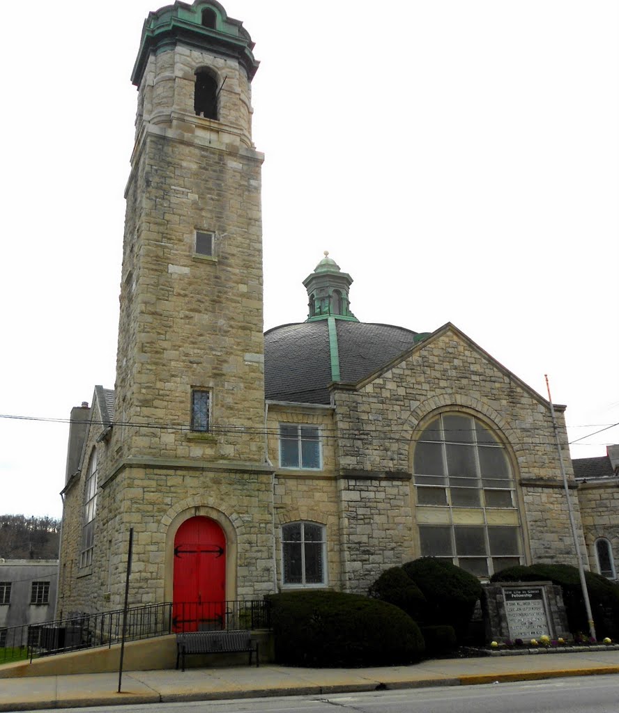 New Life In Christ Fellowship‎, Historic Lincoln Highway, 1 South 5th Avenue, Coatesville, PA 19320-3415