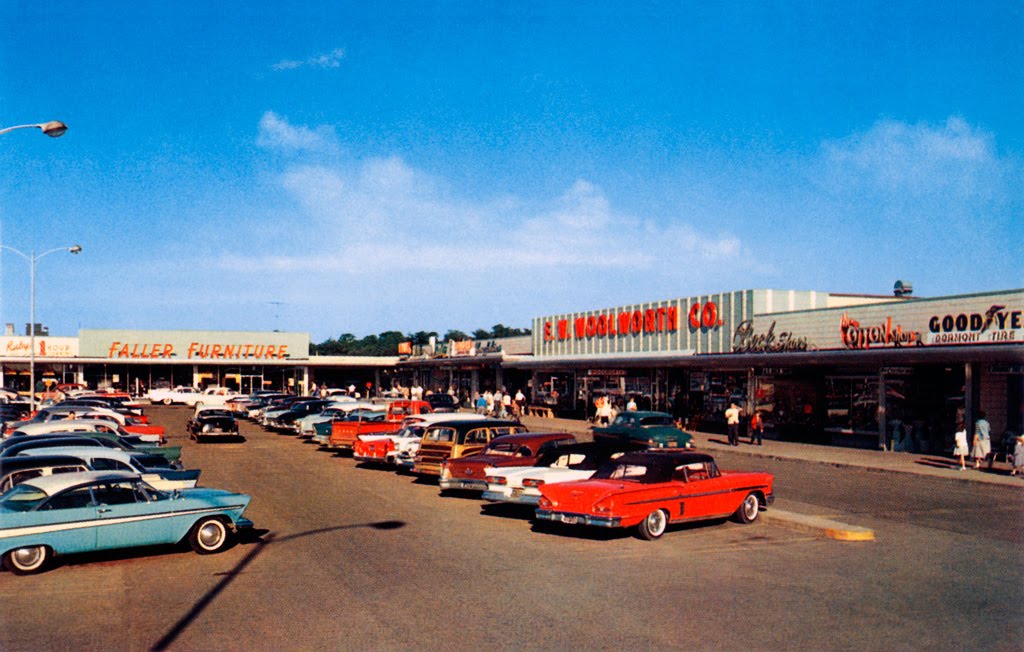 Monroeville Shopping Center in Monroeville, Pennsylvania