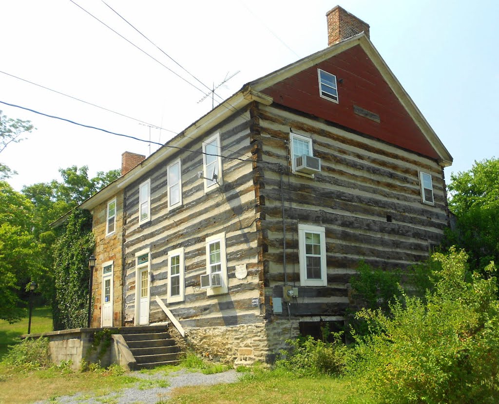 Ye Old Tavern, now Shawnee Sleepy Hollow Campground, Historic Lincoln Highway, 147 Sleepy Hollow Road, Schellsburg, PA, built 1775