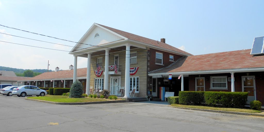 Shawnee Motel, 3913 Pitt Street, Schellsburg, PA