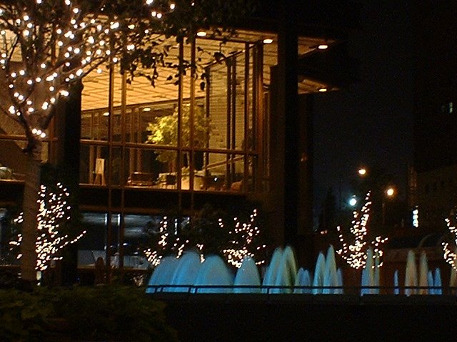 Pittsburgh, USX Plaza (08-2005)