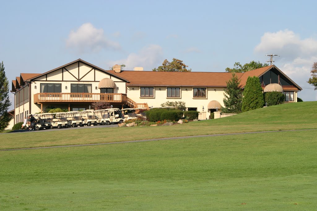 Hideaway Hills Golf Course clubhouse