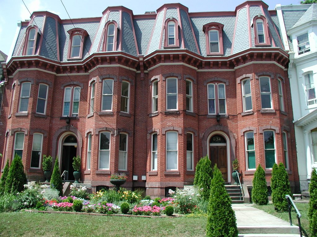 630/632 Centre Ave