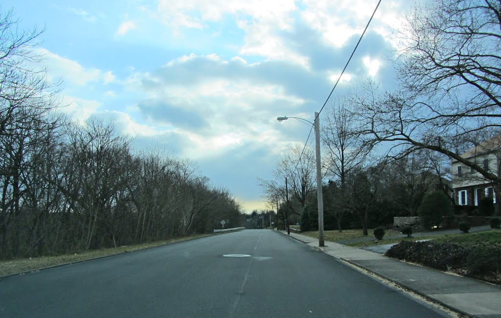S 4th Street