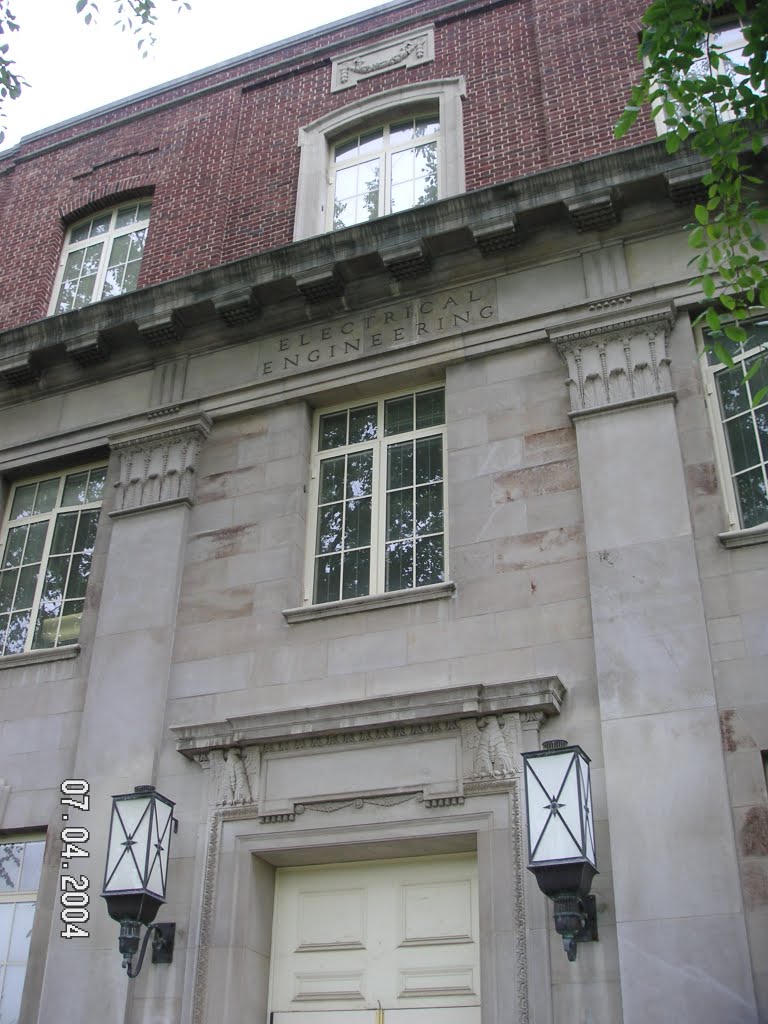 EE West building