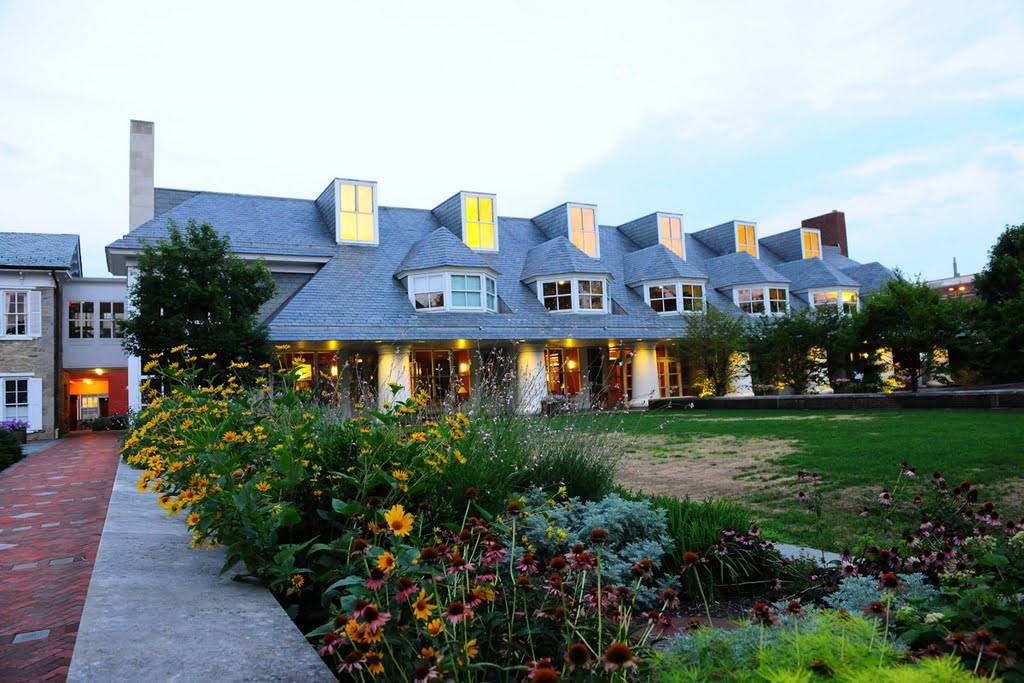 Alumni center