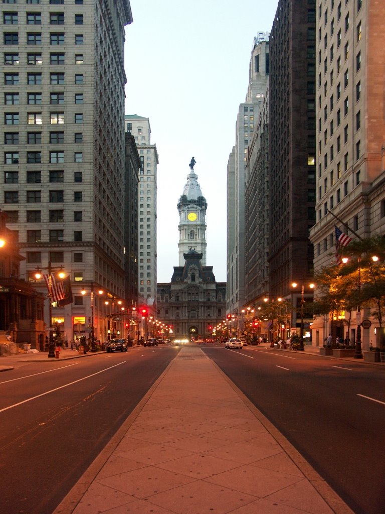 Philadelphia - Usa - South Broad Street and the City Hall