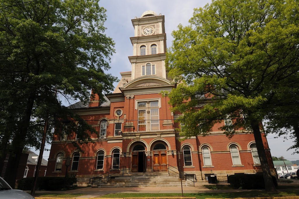 Huntingdon Co. Courthouse (1883) Huntingdon, PA 8-2012