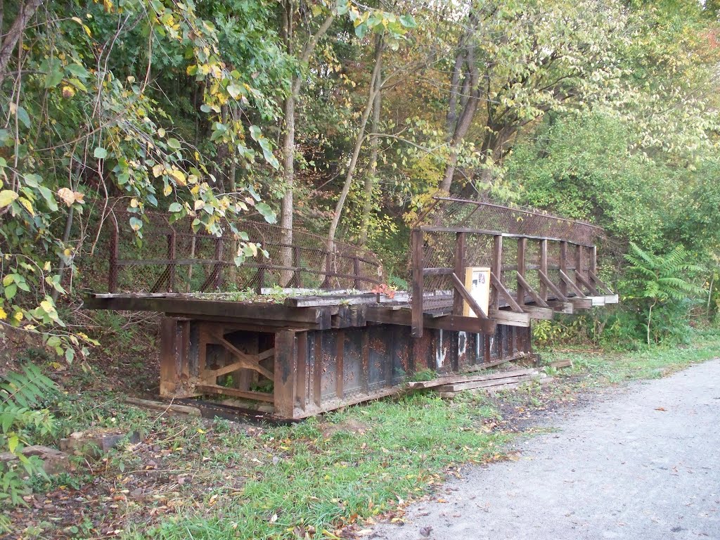 old ruin railroad bridge