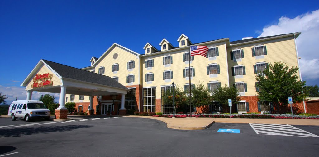 Hampton Inn & Suites - State College, PA