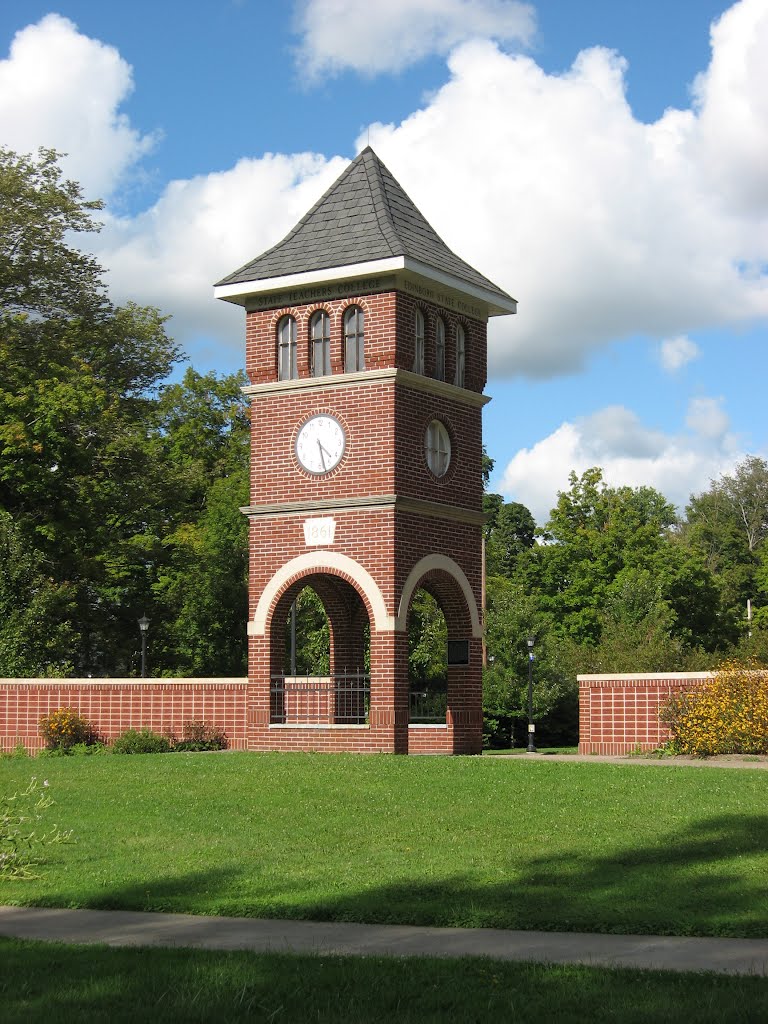 EDINBORO UNIVERSITY of PA, EDINBORO, PA - CLOCK 3