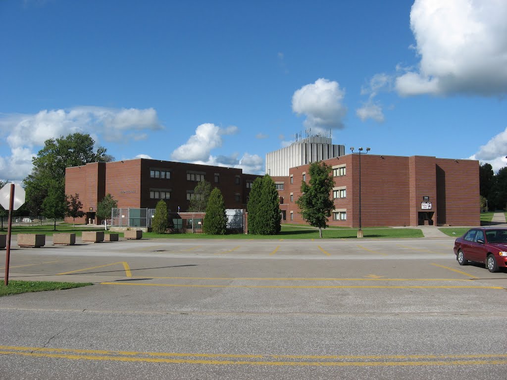 EDINBORO UNIVERSITY of PA, EDINBORO, PA - HENDRICKS HALL