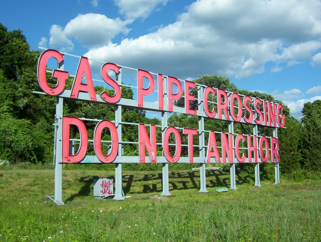 Gas Pipe Crossing Sign - East Providence, RI