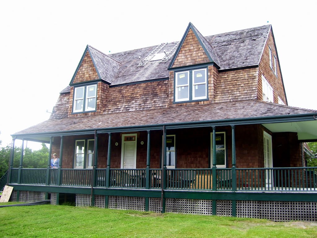 house, Beavertail Rd, Jamestown RI