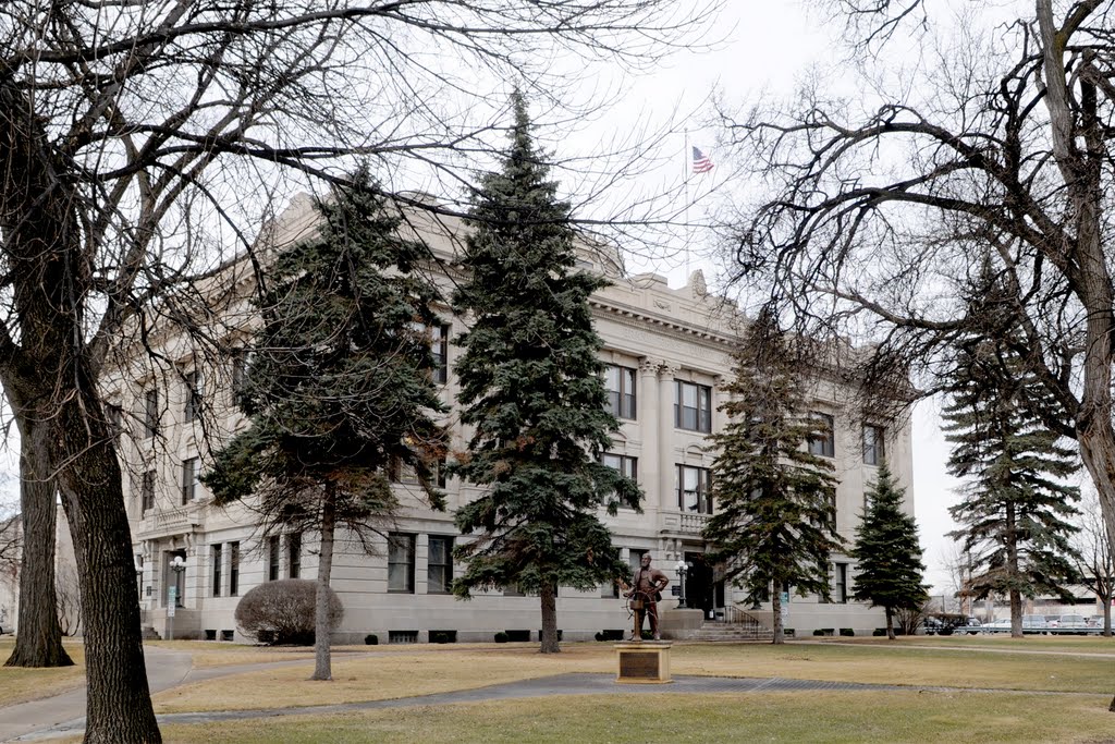 Grand Forks Co. Courthouse (1913) - Grand Forks, N.D. 4-2011