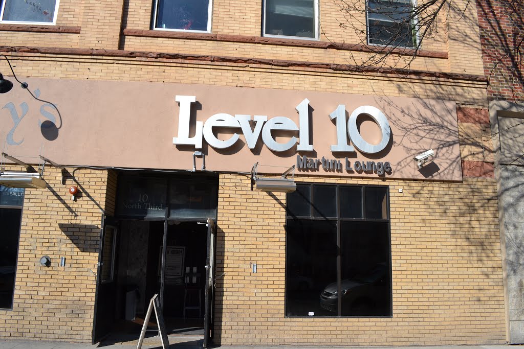 Level 10 Martini Lounge and Night Club