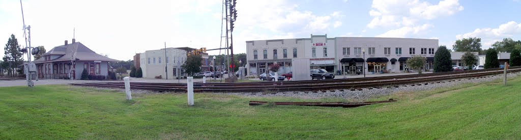 Street alone the Railroad---st