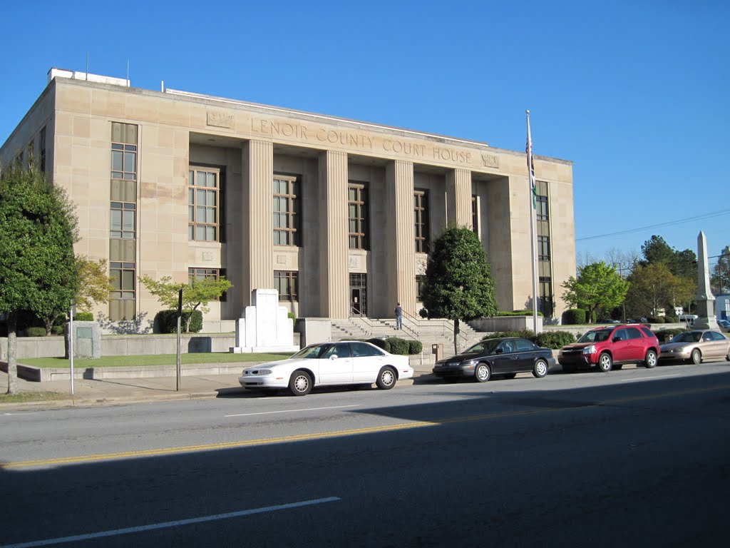 Lenoir County Courthouse