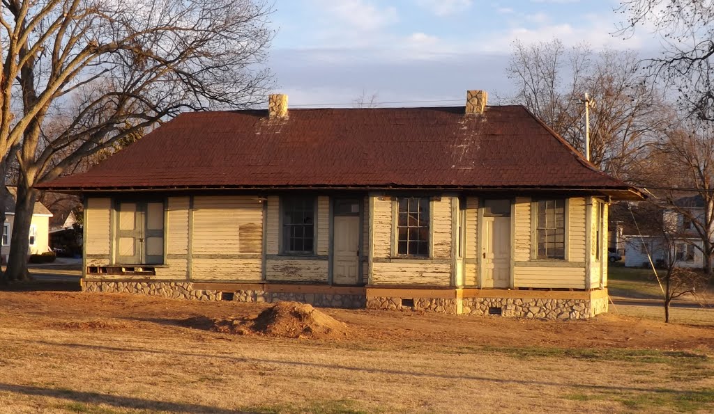 Landis Relocated Old RR Depot---st