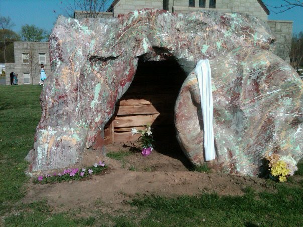 An Easter Tomb instead of a cross
