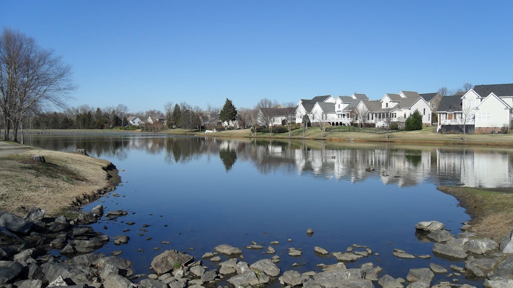 Colonial Grandbeverly crest neighborhood pond