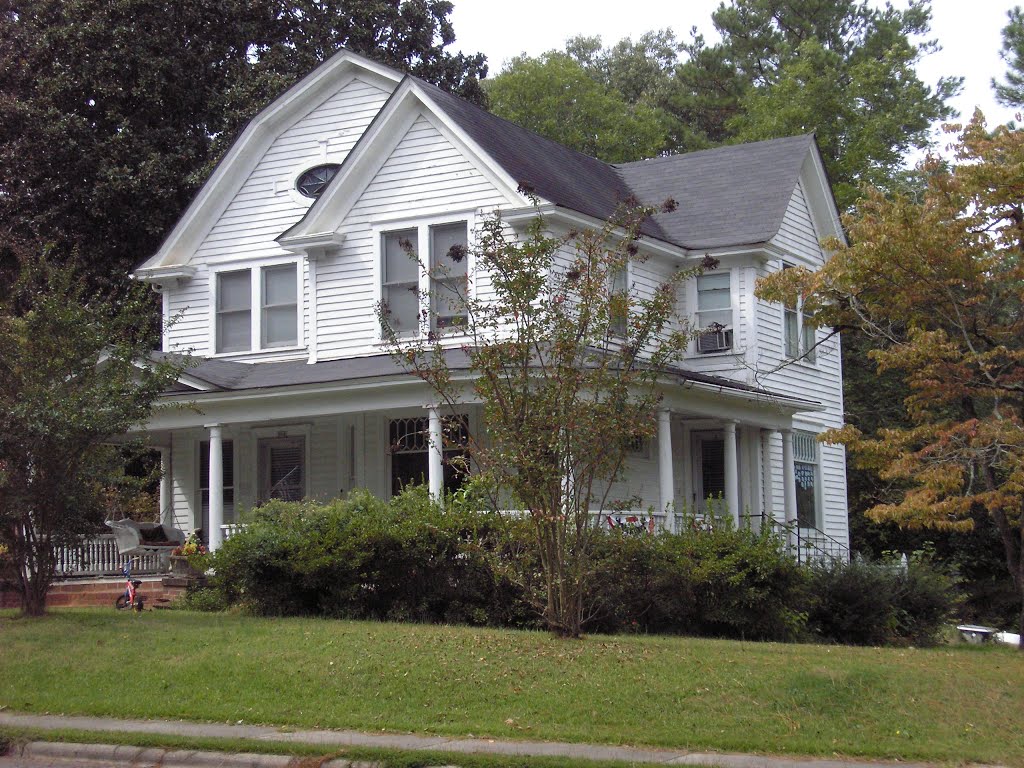 This house was ordered from the Sears & Robuck Cataloge  st