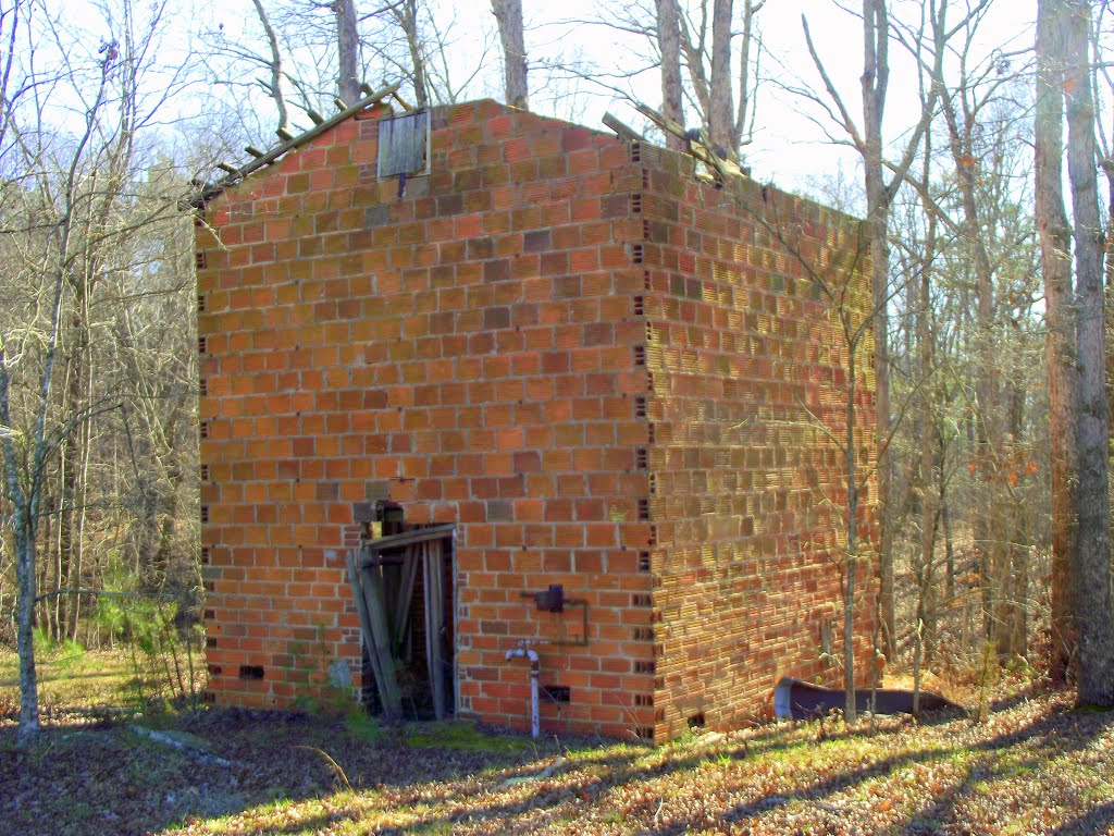 Clay block Tobacco barn Near Cumnock, NC---st